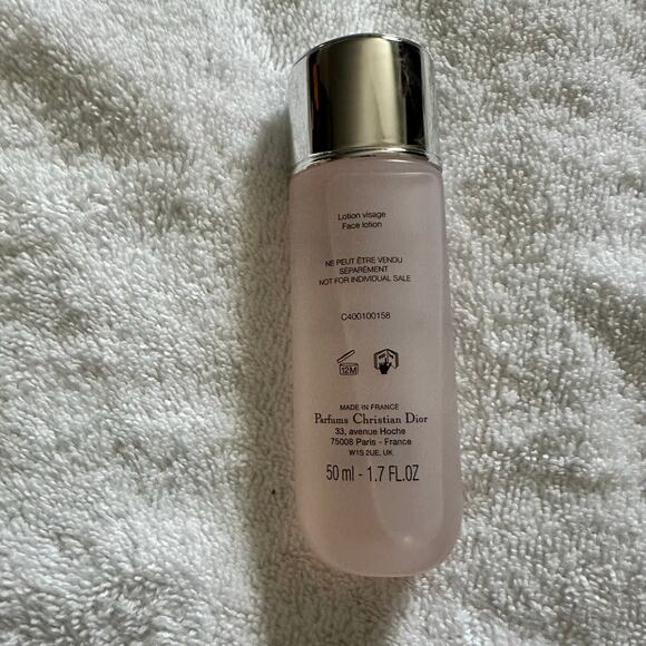 Christian Dior Capture Totale Intensive Essence Lotion 1.7 oz 50 ml Skincare - Picture 4 of 9